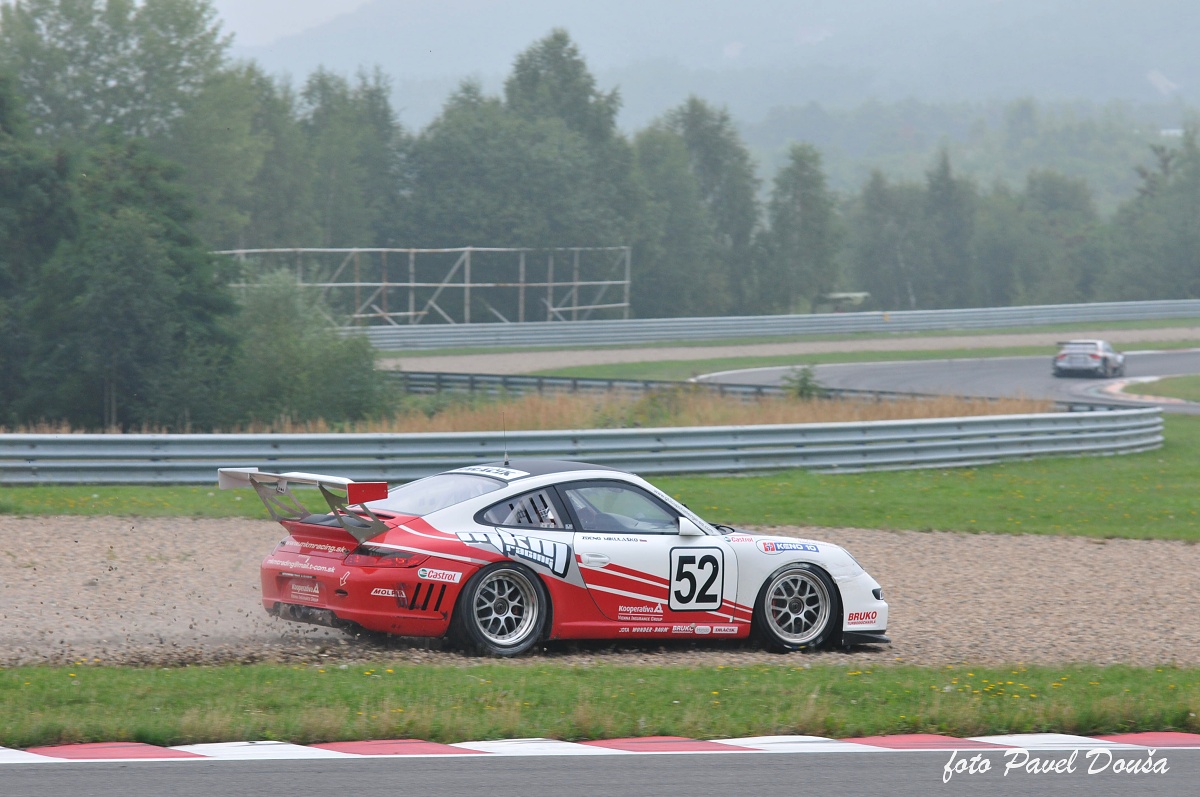 34 MOST 2011_12porschmimo.jpg